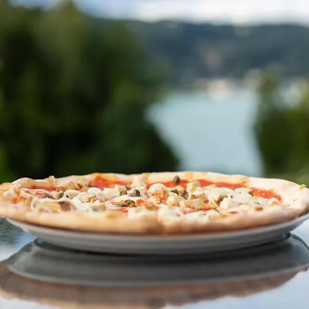 With Terrace From The Woerthersee * Schiefling am See