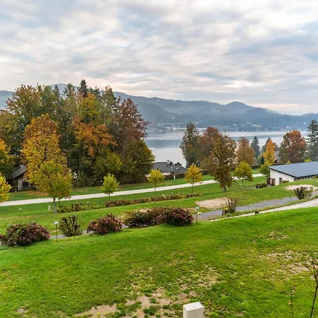 Apartment With Terrace From The Woerthersee Schiefling am See